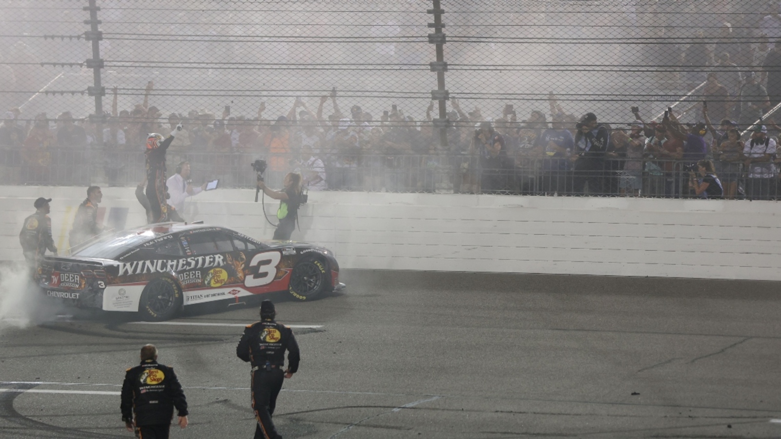 Denny Hamlin credits Austin Dillon, RCR with redemption win at Richmond: ‘Did it the right way’