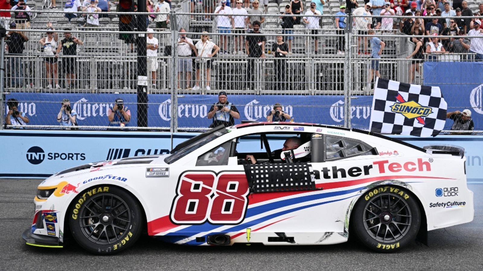 Erik Jones sheds light on frustration of racing against Shane van Gisbergen: ‘Swear he’s just screwing around’