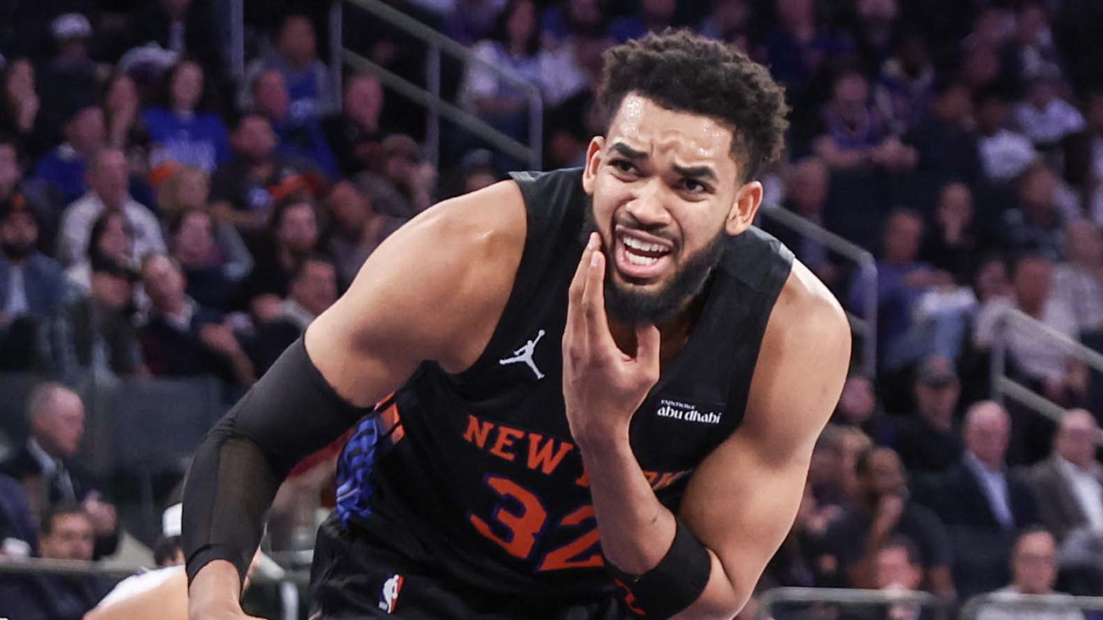 Knicks defeat Pistons 111-97 for first win of the season
