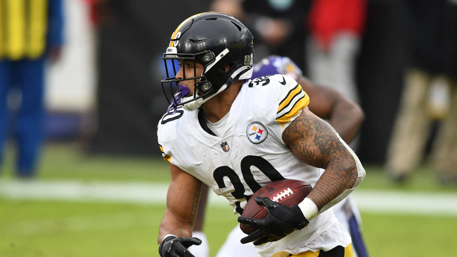 Cardinals sign one-time Pro Bowl RB James Conner to one-year deal - NewsOpener Cardinals sign one-time Pro Bowl RB James Conner to one-year deal