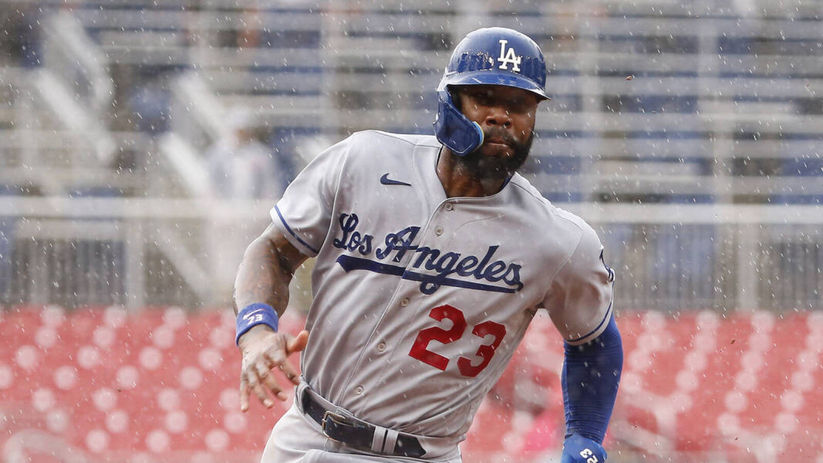 Dodgers lose five-time Gold Glove winner to injury