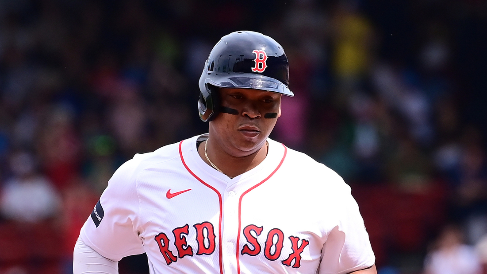 Red Sox legend offers to help Rafael Devers amid struggles