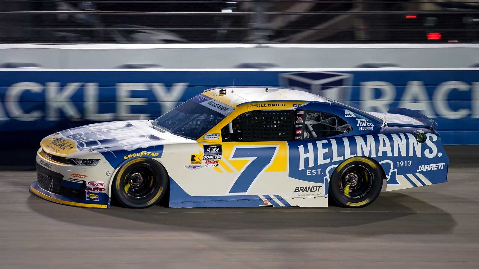 Justin Allgaier dominates for redemptive Xfinity victory at Nashville