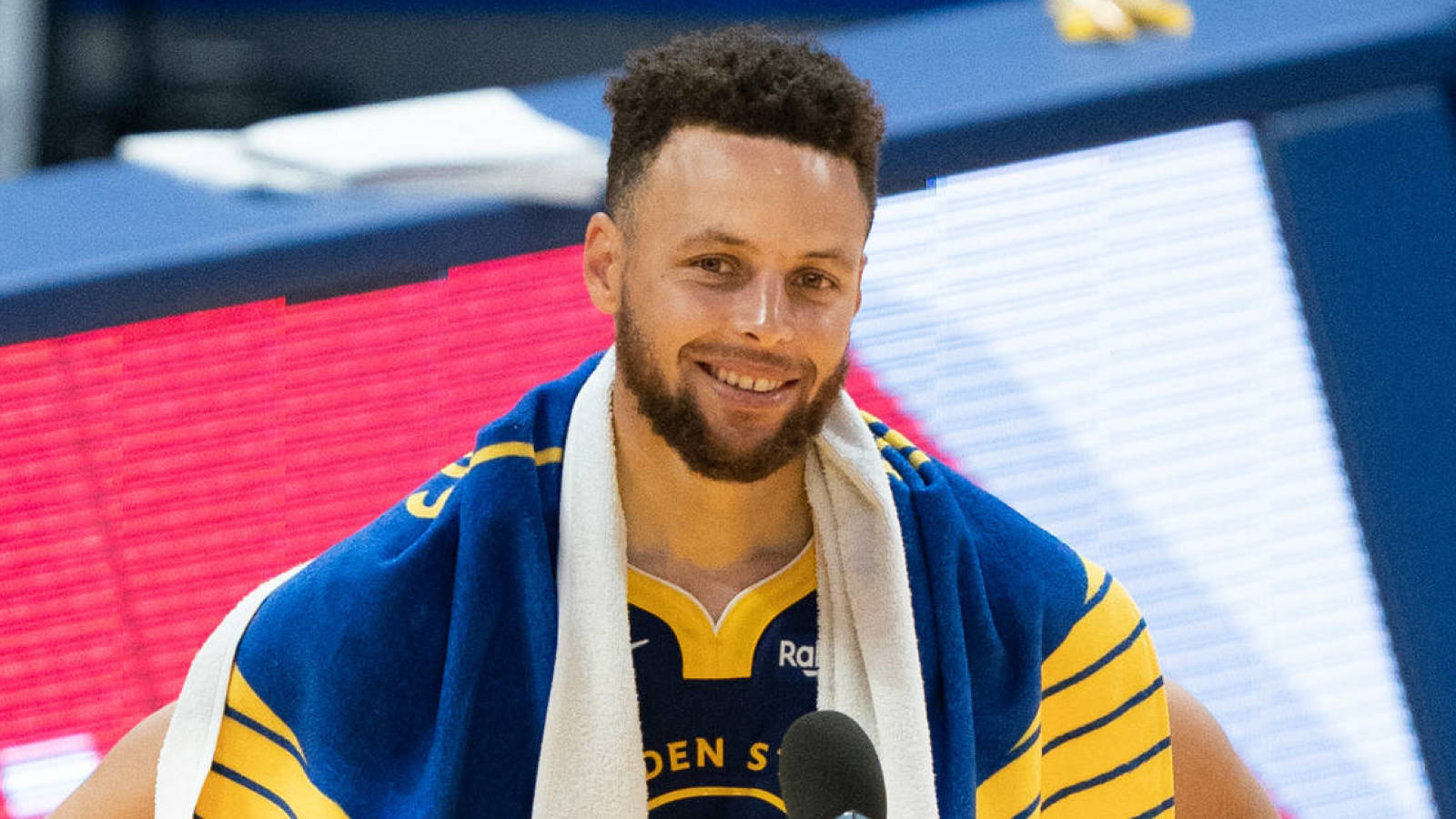 Steph Curry's heroics are the lone bright spot of the late NBA season 1 Steph Curry's heroics are the lone bright spot of the late NBA season