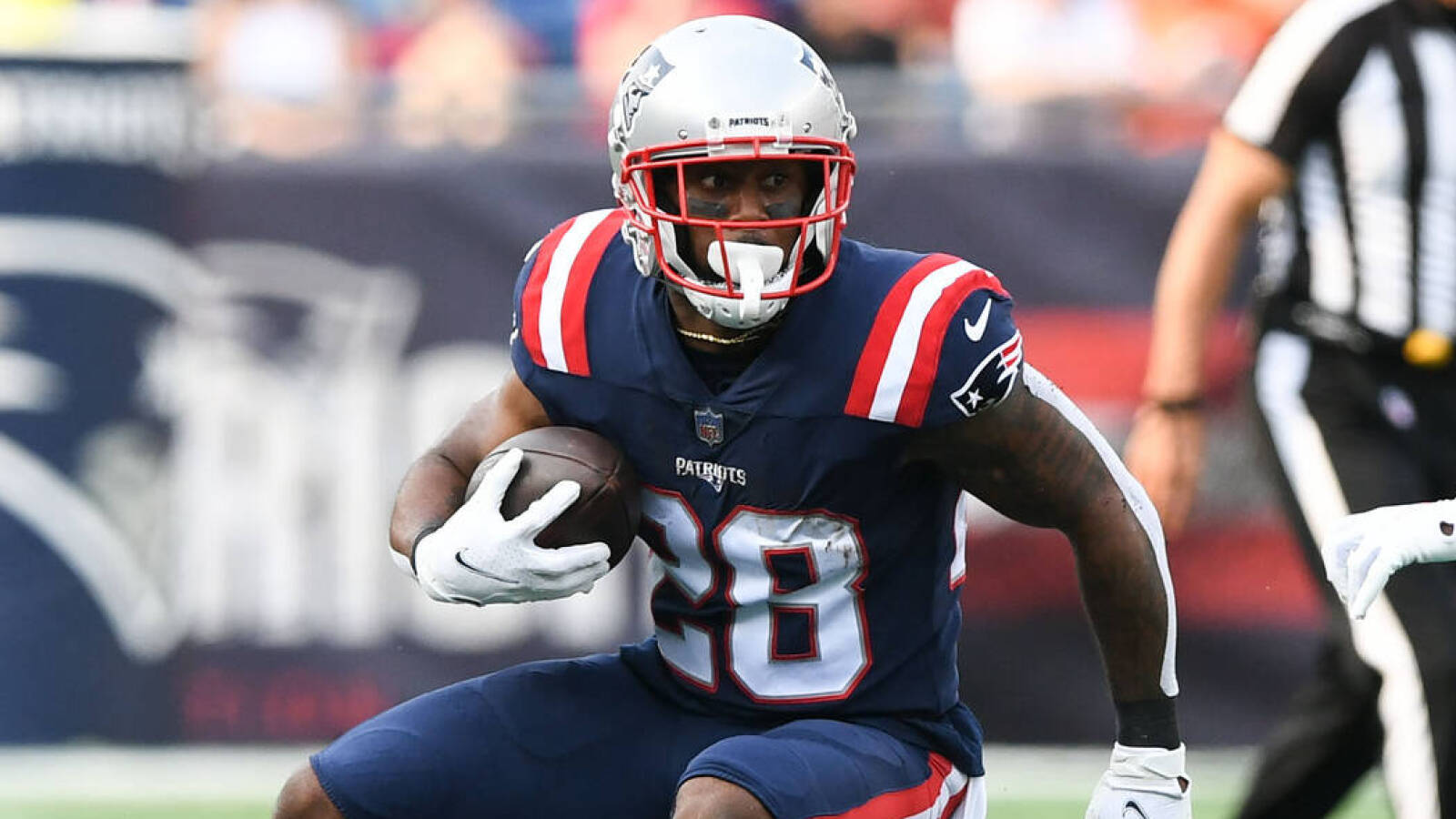 Patriots RB James White retiring after eight-year career