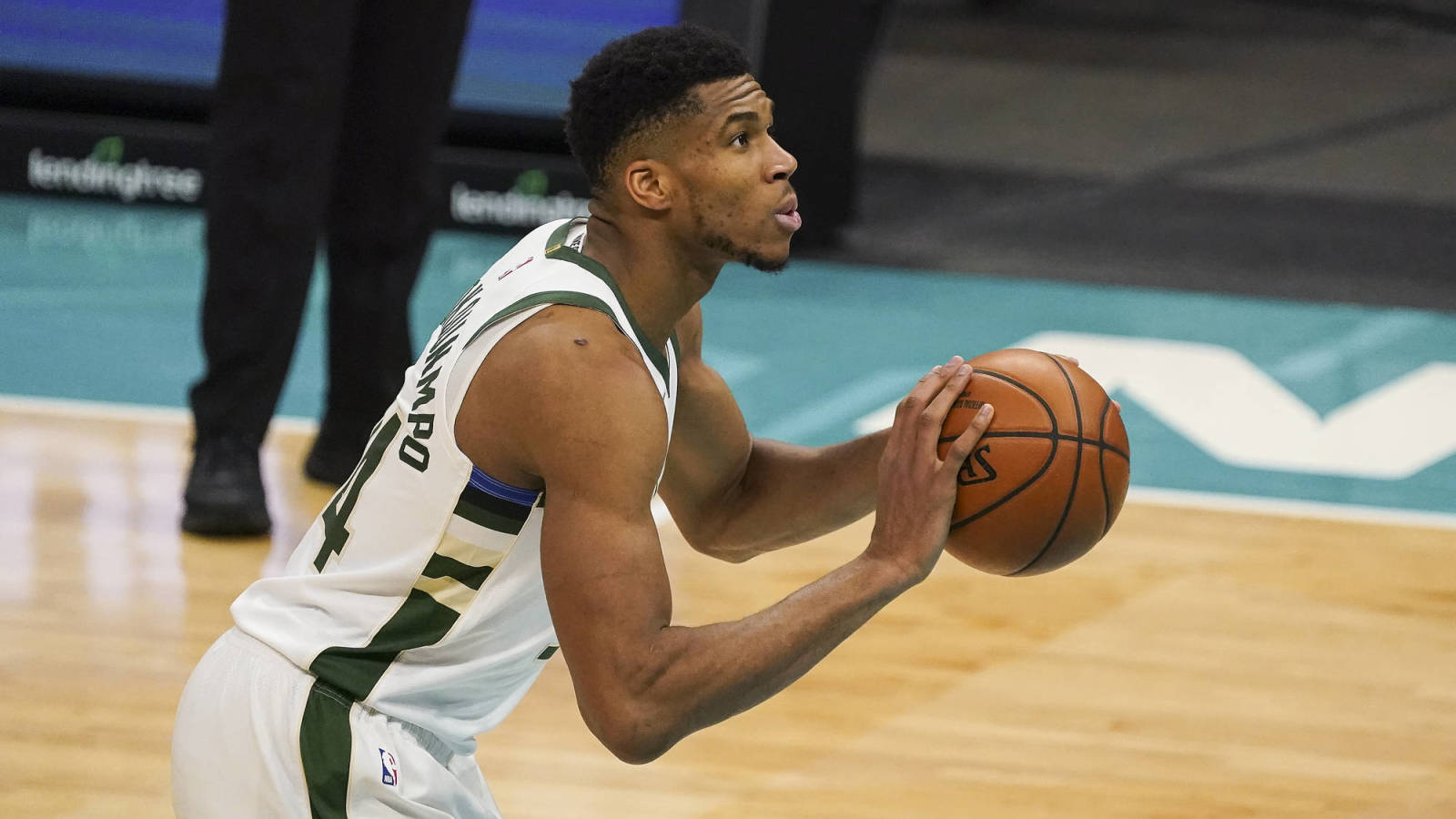 Hawks unhappy with NBA for not calling Giannis Antetokounmpo for FT violations
