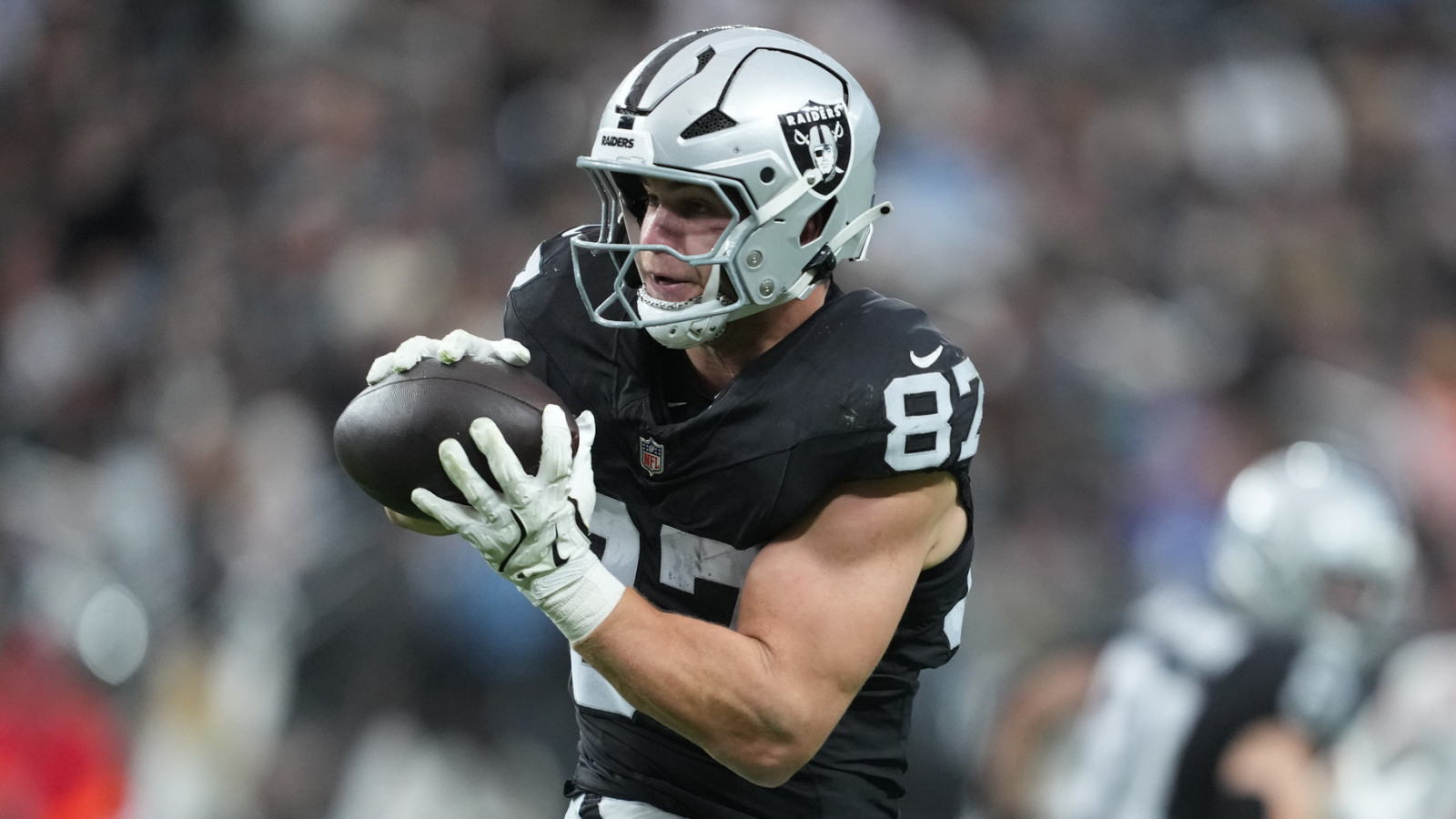 Raiders end bizarre trend with Michael Mayer contract extension