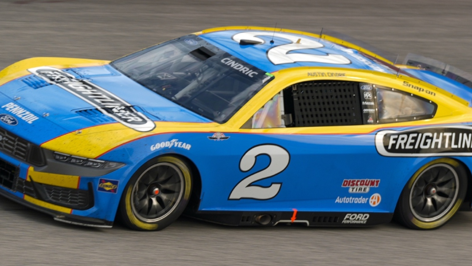 NASCAR insiders offer alternative suggestion amid calls to end throwback weekend at Darlington