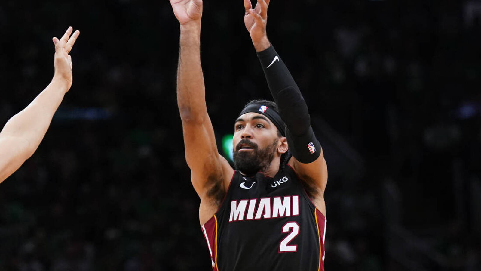 Lakers agree to deal with breakout playoff star