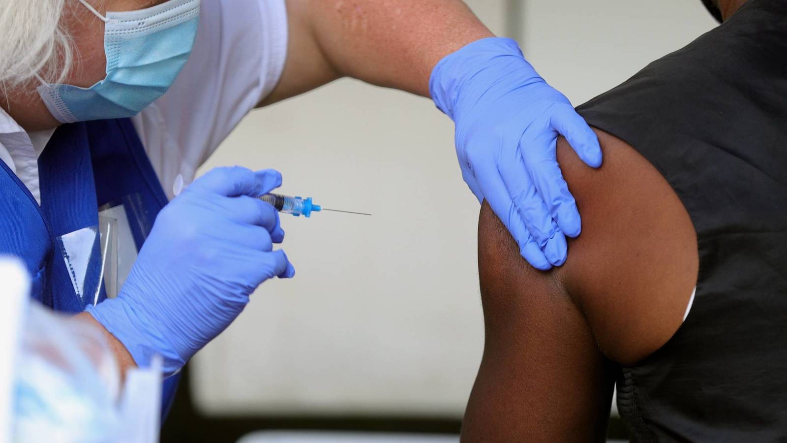 Report: 18 NFL teams have at least 90% of players vaccinated against COVID-19 - NewsOpener Report: 18 NFL teams have at least 90% of players vaccinated against COVID-19
