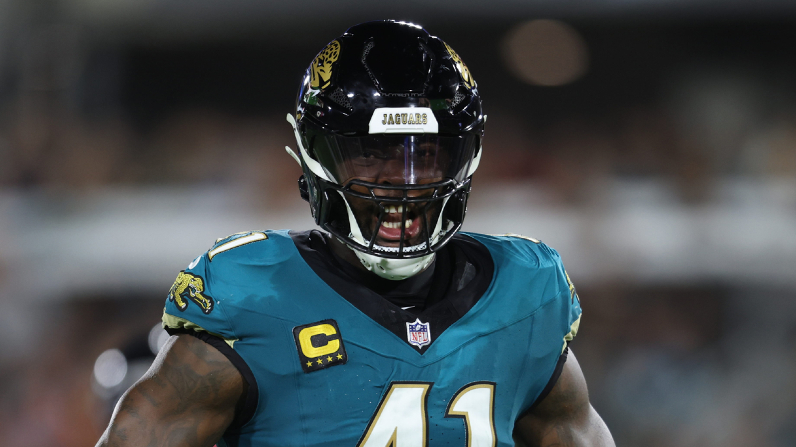 Jaguars DE Josh Hines-Allen and son share special moment before Week 6 game