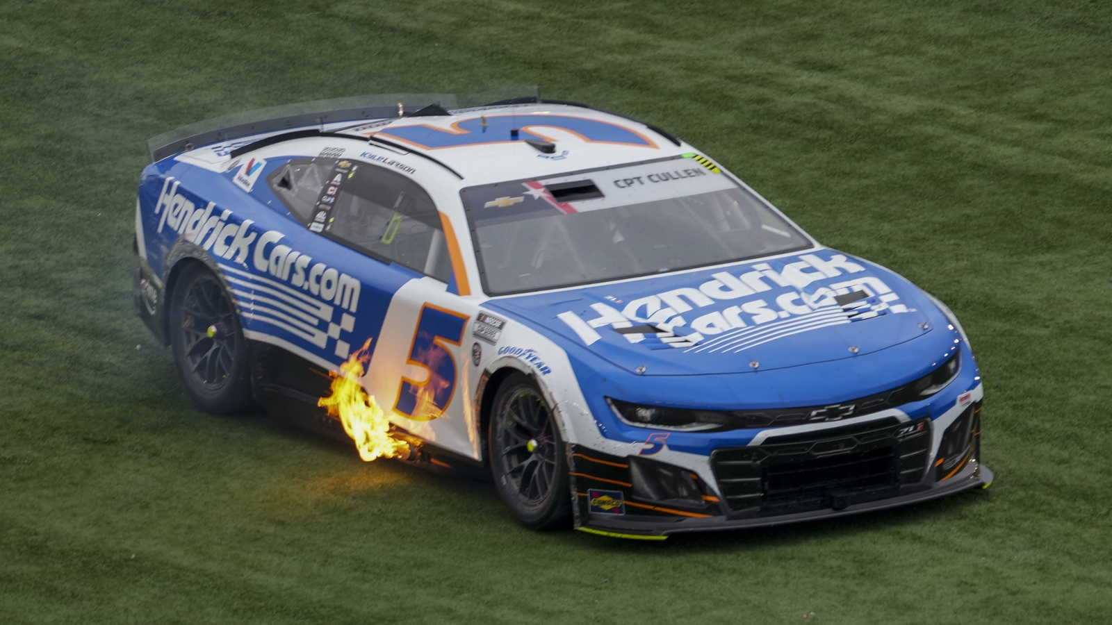 Daniel Suárez, Chase Briscoe trigger multi-car wreck during Coke 600, sends Kyle Larson to garage
