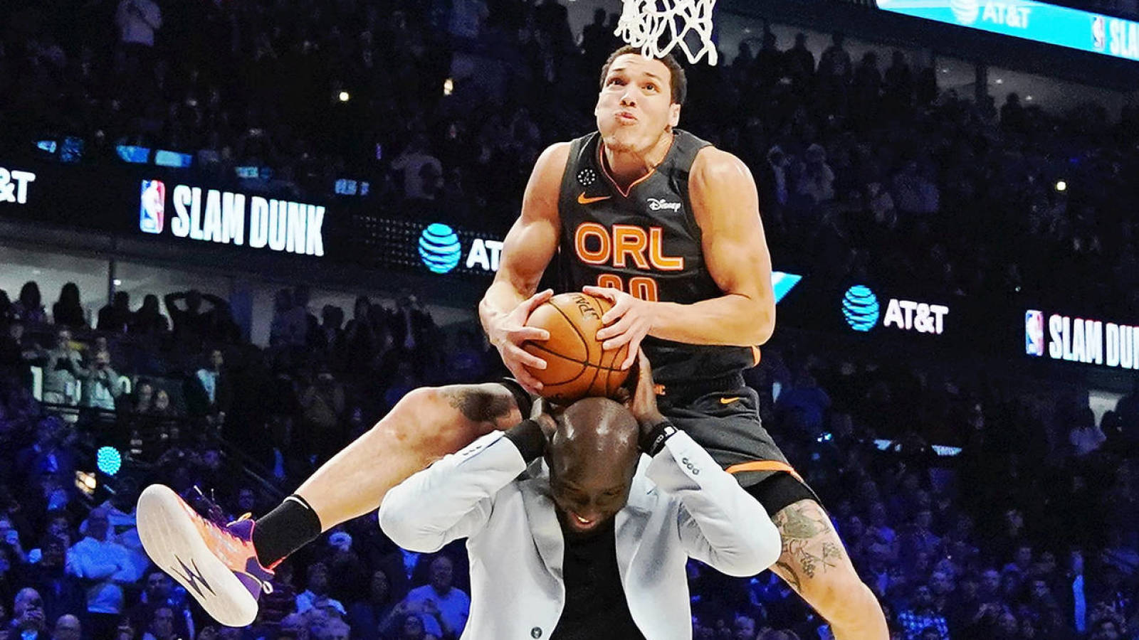 Tacko Fall Says Helping Aaron Gordon In Dunk Contest Was Not Planned Yardbarker