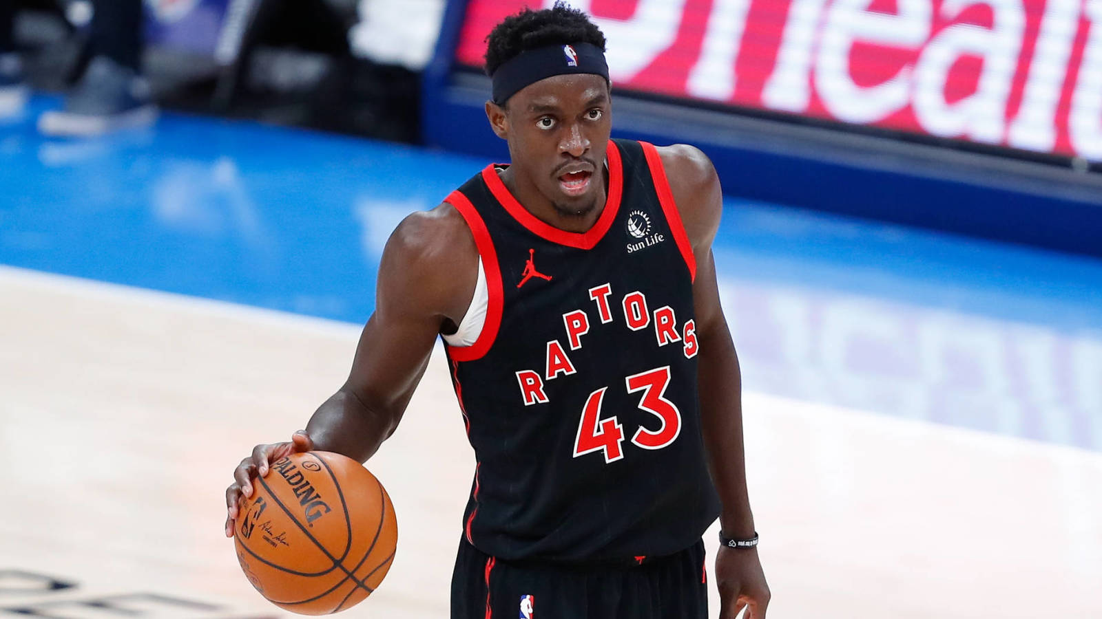 Report: Pascal Siakam wants to stay with Raptors amid trade rumors