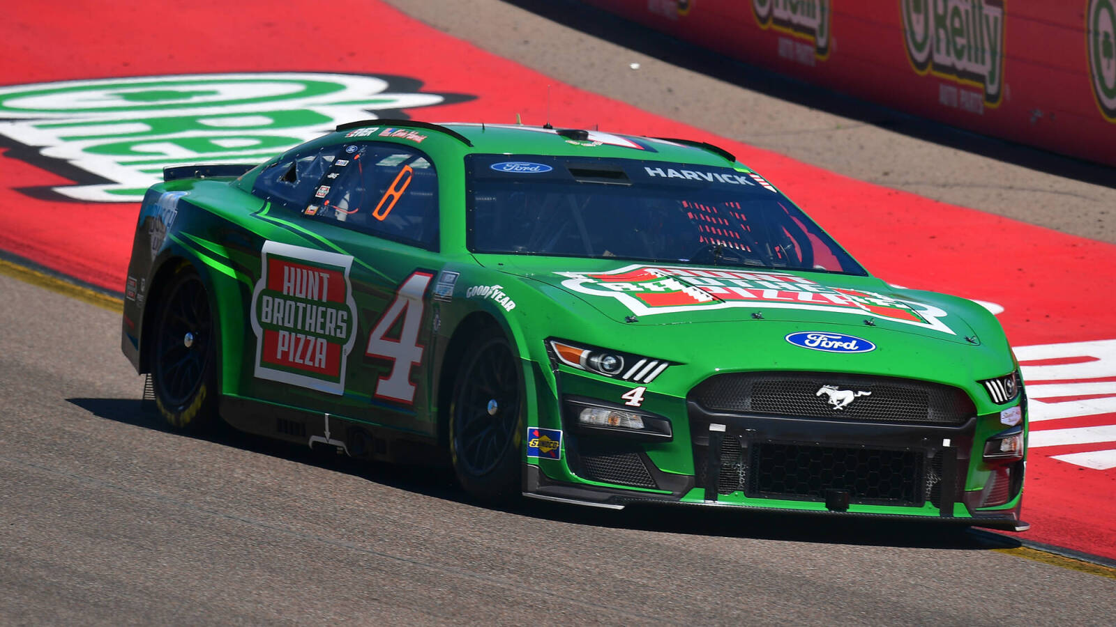 Kevin Harvick makes big mistake late at Cup Series race in Phoenix