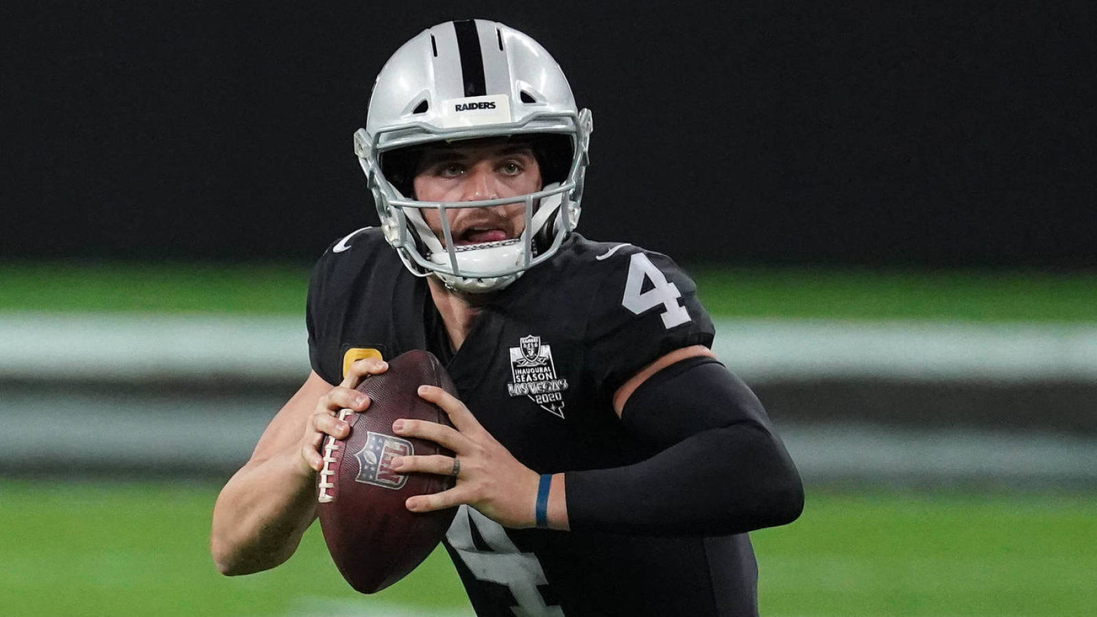 Derek Carr photo goes viral, gets meme treatment