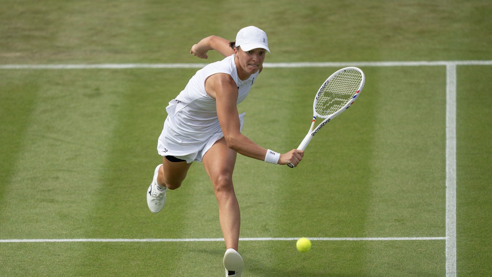 Iga Swiatek Makes Hilarious Wimbledon Apology After Cruising into the Second Round