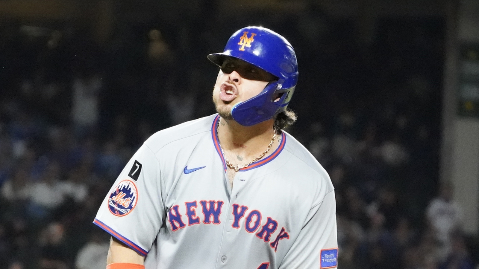 Mets reclaim playoff position after stunning win over Cubs