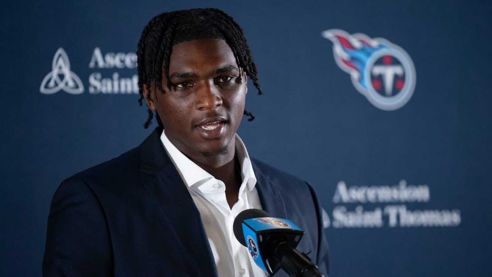 Reporter expands on whether Titans are having true QB competition between Cam Ward, Will Levis