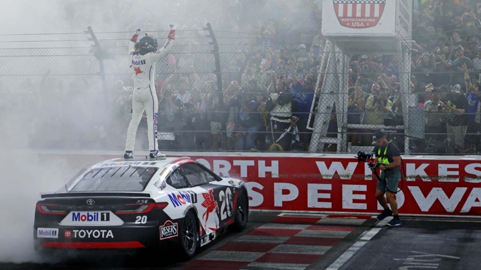 http://www.yardbarker.com/media/5/b/5b672a73b2468b126e4b187d0056d500f1873b88/thumb_16x9/christopher-bell-nascar-all-star-race.jpg