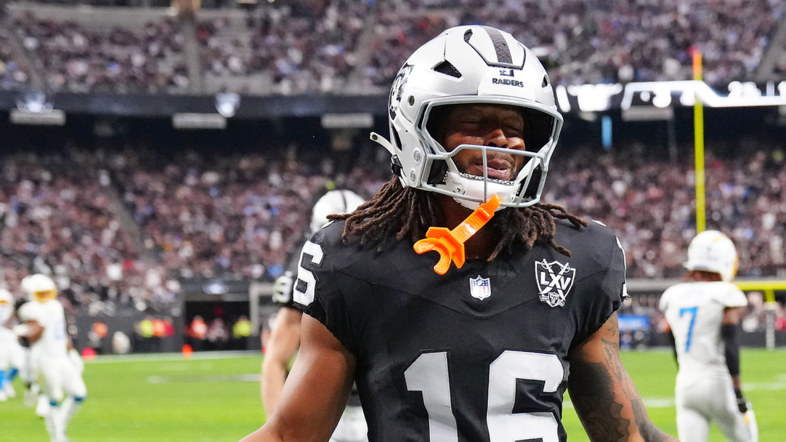 What did Raiders tell hopeful WR seeking contract extension?