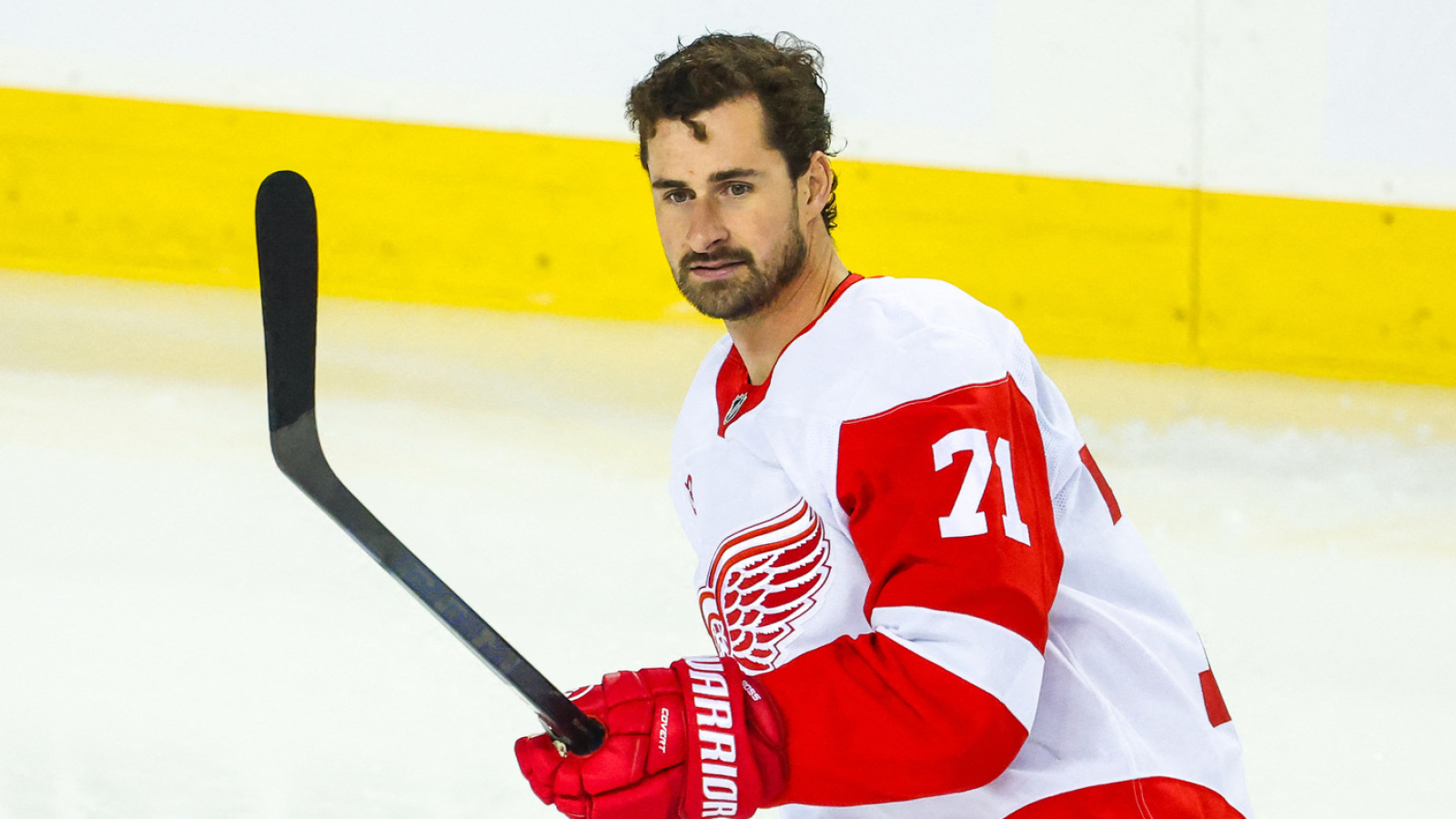 Dylan Larkin suspended without pay as Detroit seeks trade amid ongoing fallout