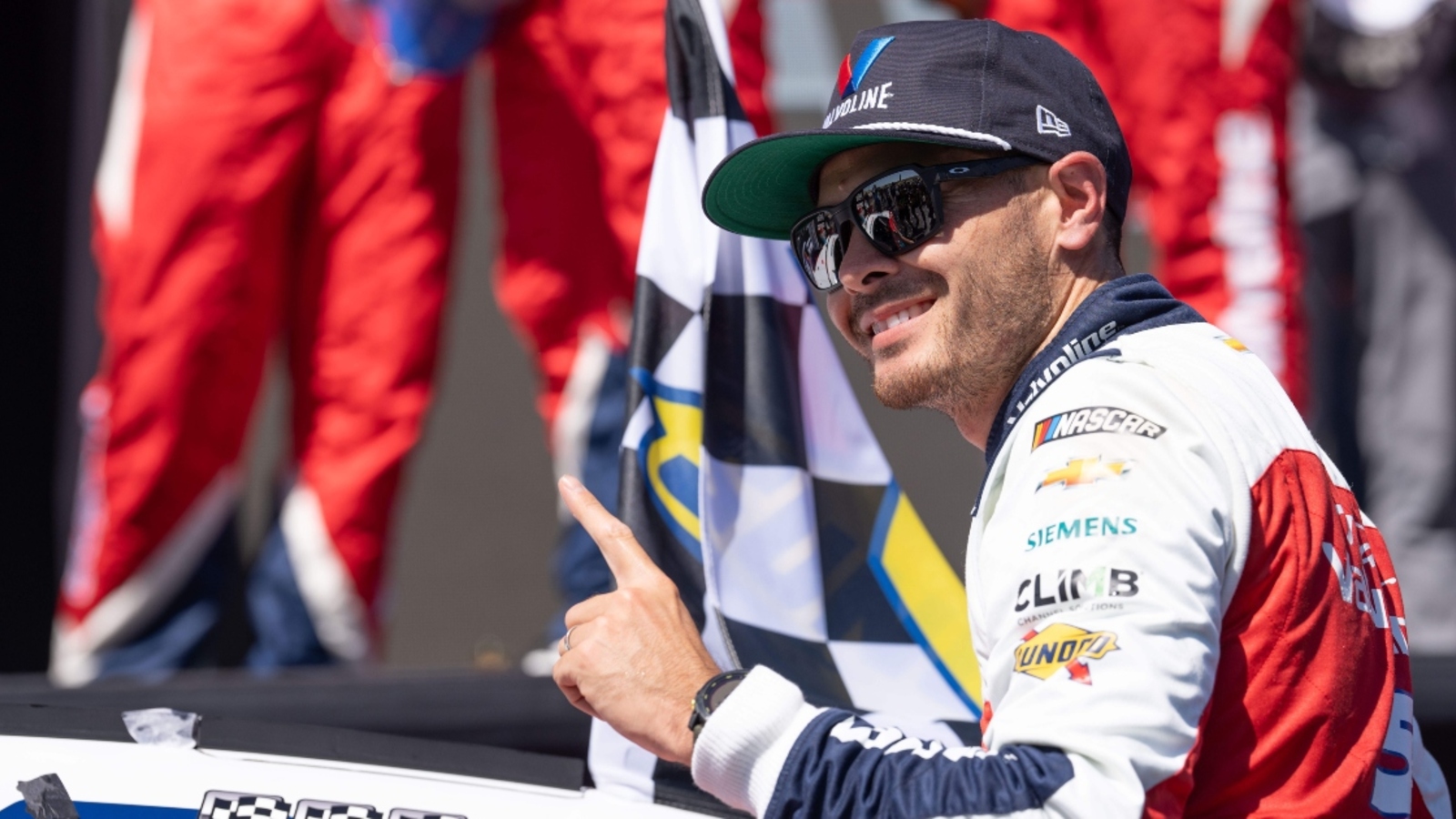 NASCAR Monday Mash-Up: Sonoma strategy wins out for Kyle Larson