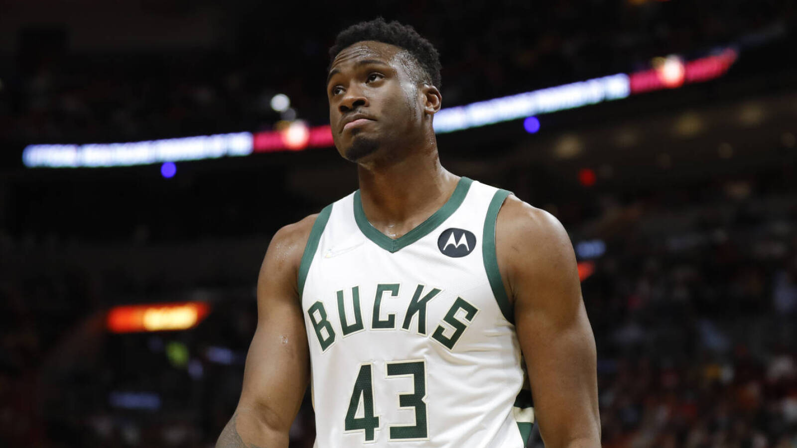 Bucks' Thanasis Antetokounmpo exercises $1.88M player option for 2022-23