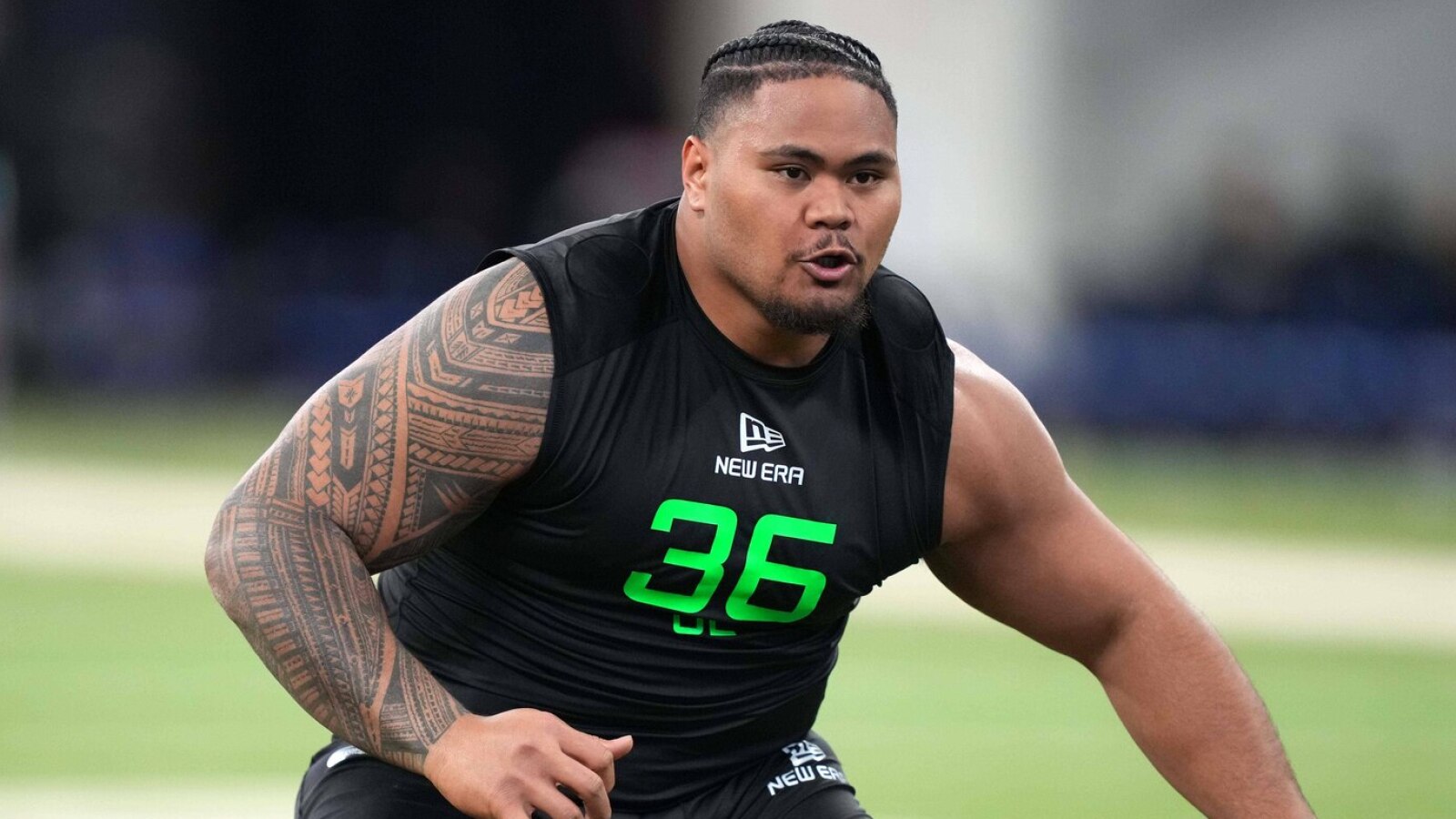 Dolphins OL Jonah Savaiinaea makes history with fully guaranteed rookie deal