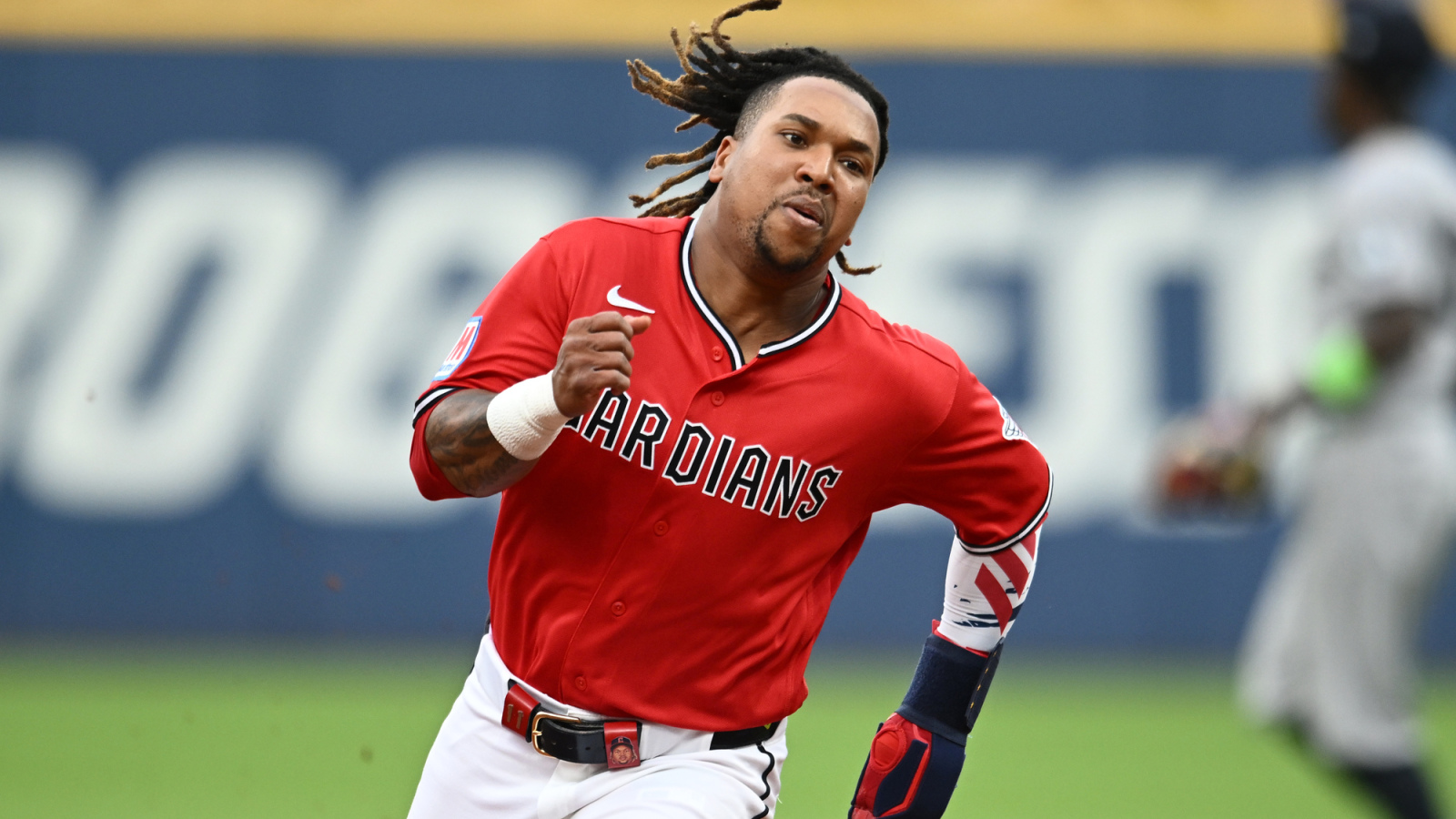 Guardians hit with brutal Jose Ramirez injury news