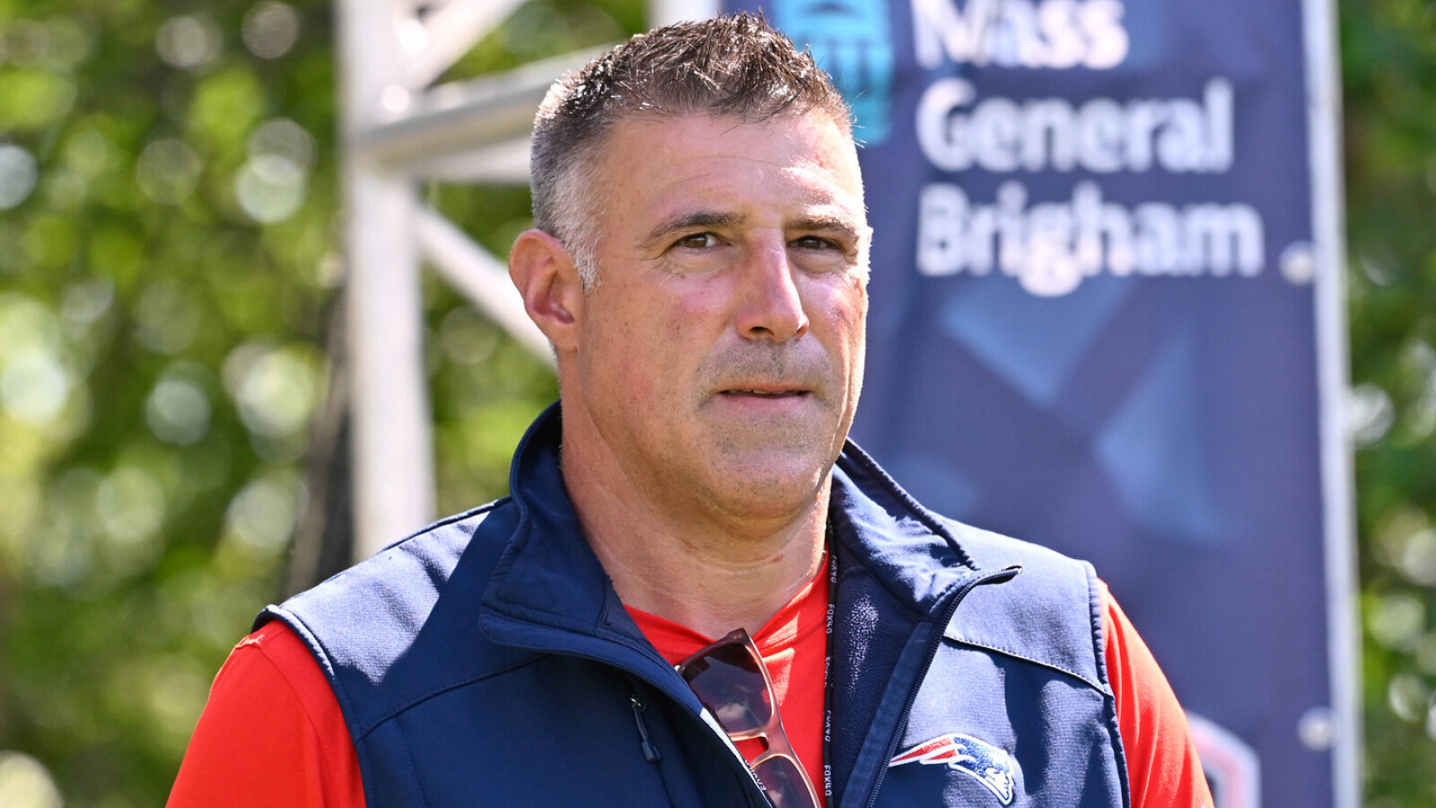 Why Patriots' Mike Vrabel reached out to fired Brian Callahan ahead of Titans clash