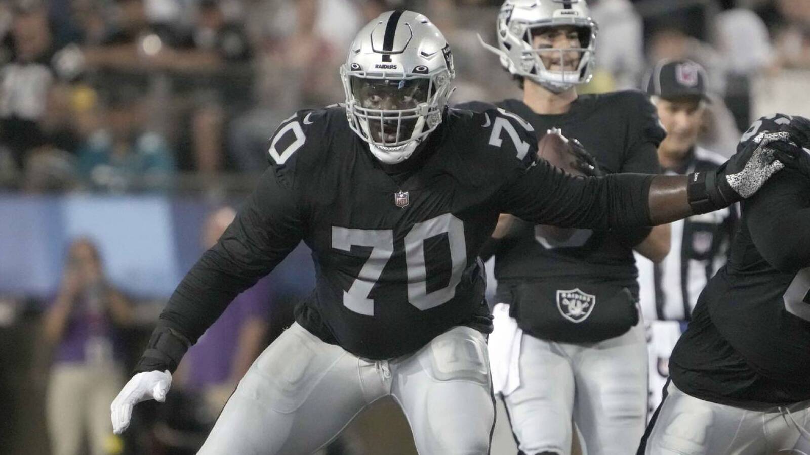 Bears claim OL Alex Leatherwood after Raiders cut 2021 first-round pick