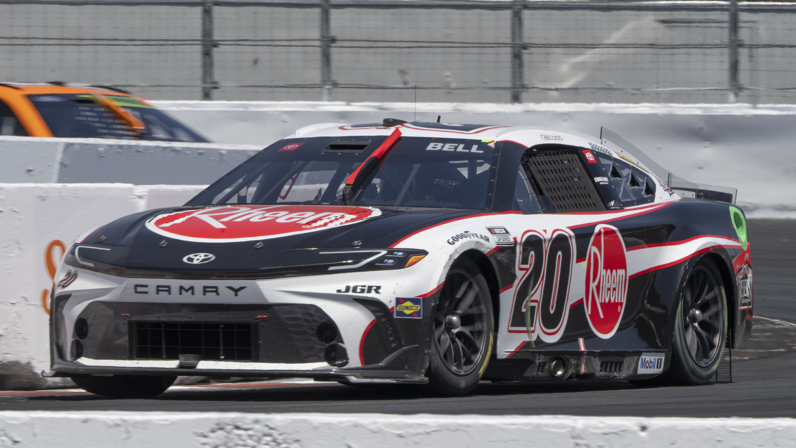 Christopher Bell spins from lead, somehow saves car during NASCAR Dover restart