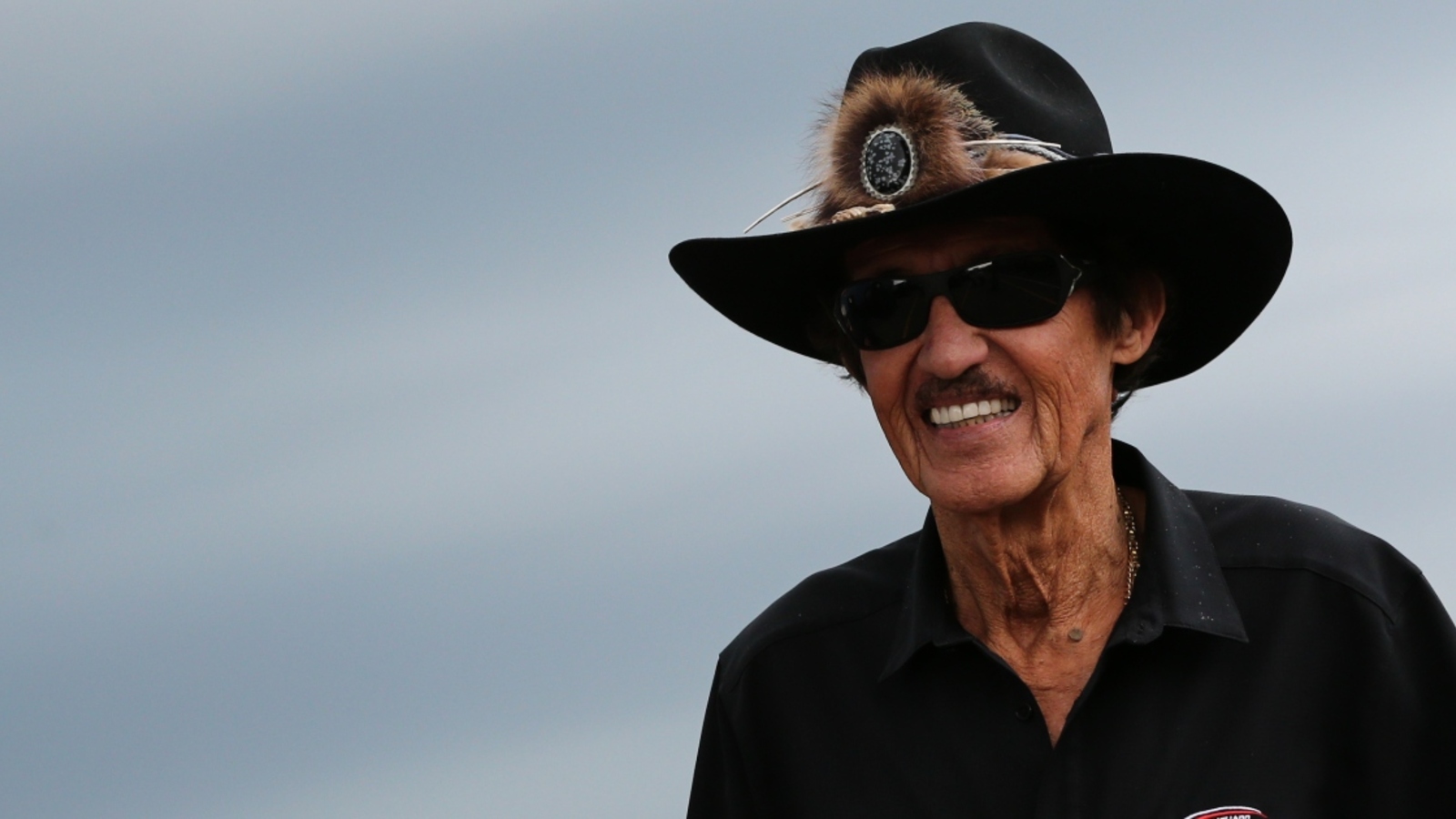 Richard Petty takes shot at FOX NASCAR coverage during appearance in booth at Darlington