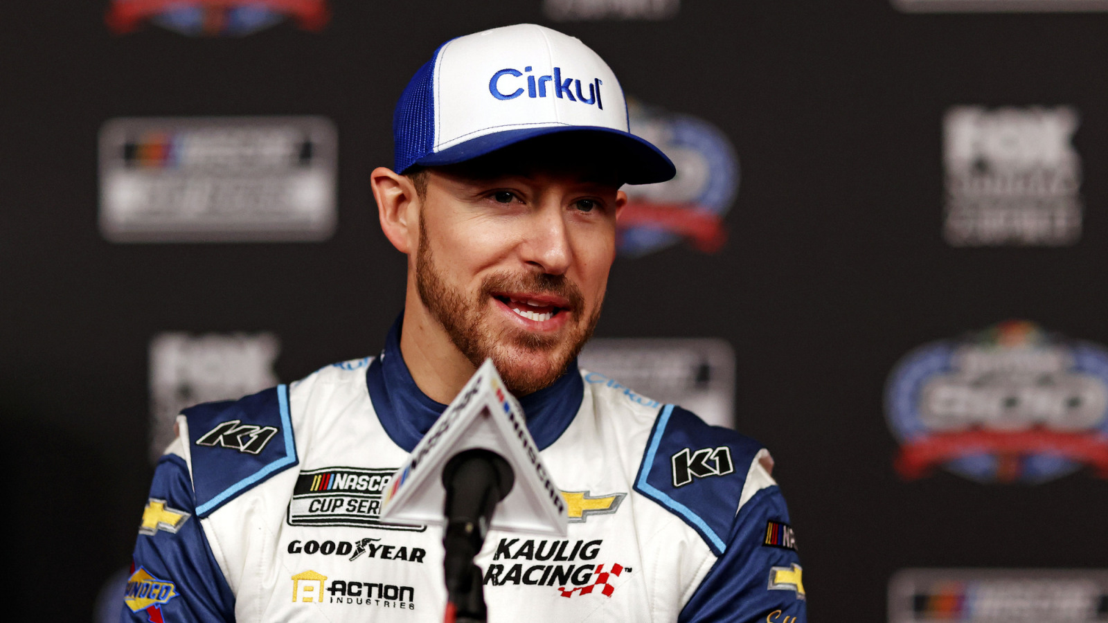 Daniel Hemric signs with McAnally-Hilgemann Racing for 2025 NASCAR Truck Series season