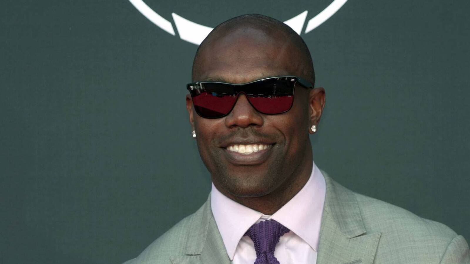 Terrell Owens says 49ers dropped the ball with star WR duo