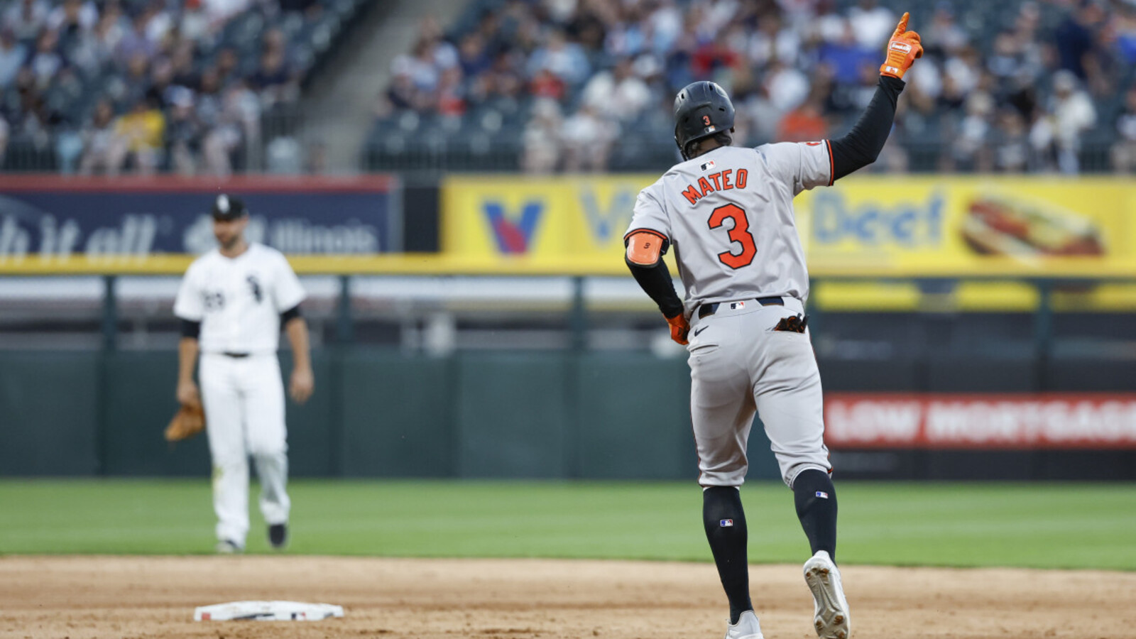 Early Power Surge Dooms White Sox Again as Orioles Capitalize on Clevinger's Struggles in Dramatic Finish