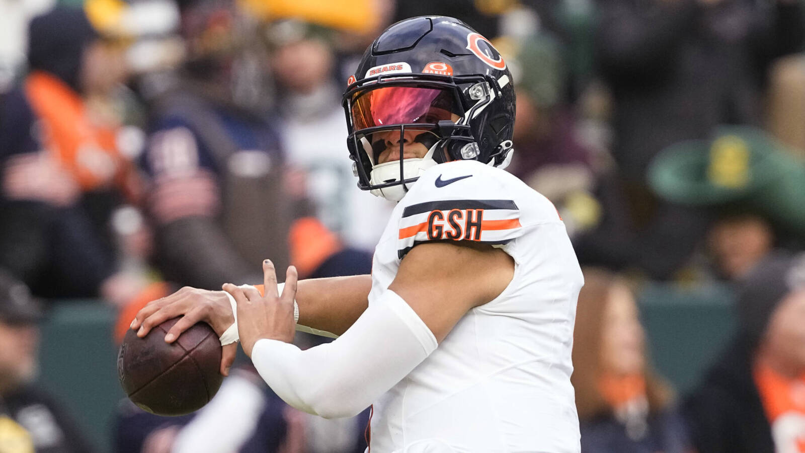 Bears president Kevin Warren discusses future of Justin Fields
