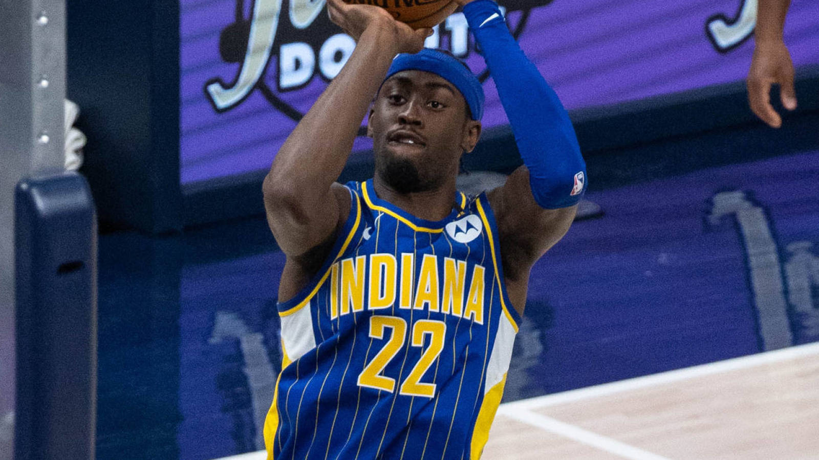 Pacers' Caris LeVert suffers stress fracture in back