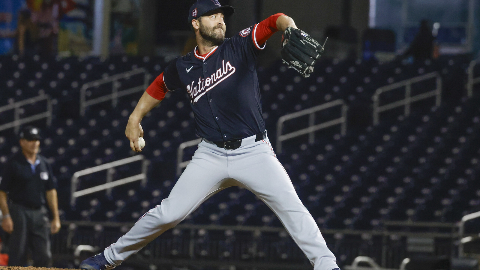 Astros LHP out for season after undergoing surgery for thoracic outlet syndrome