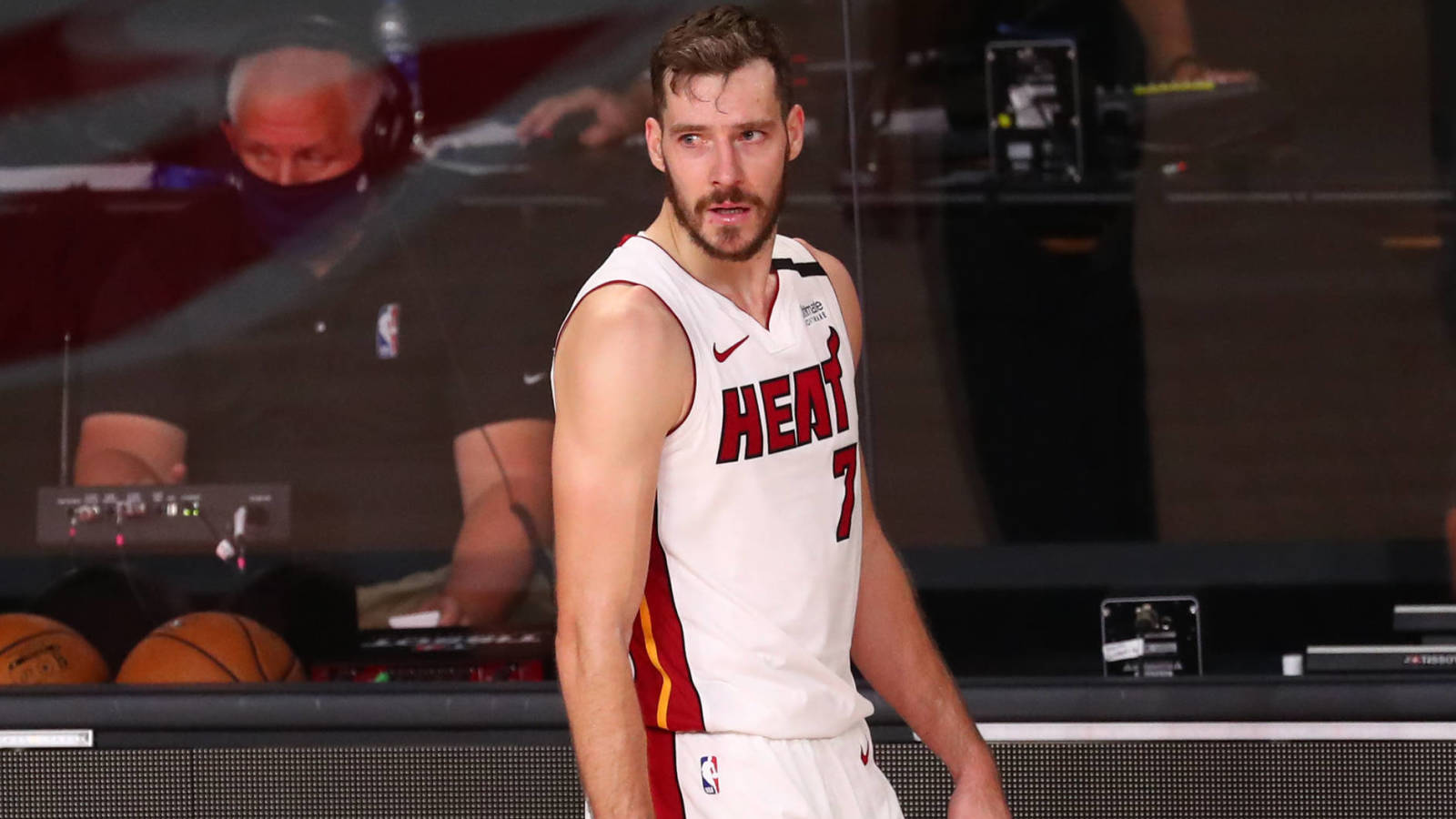 Heat S Dragic Not Ruled Out For Finals Despite Injury Yardbarker