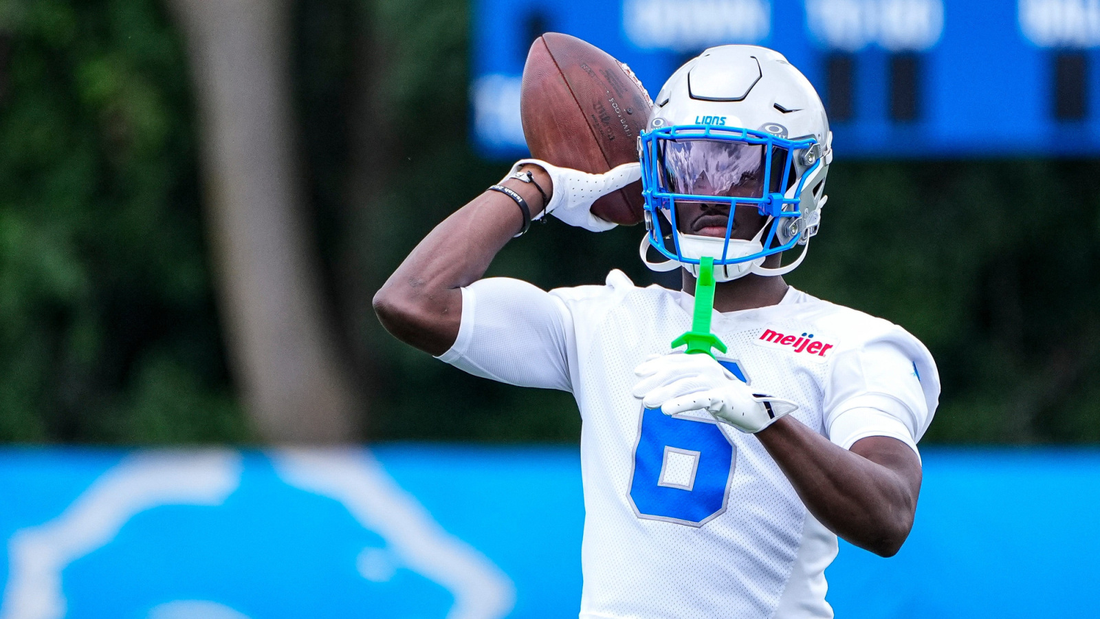 Terrion Arnold drawing attention from a surprising suitor