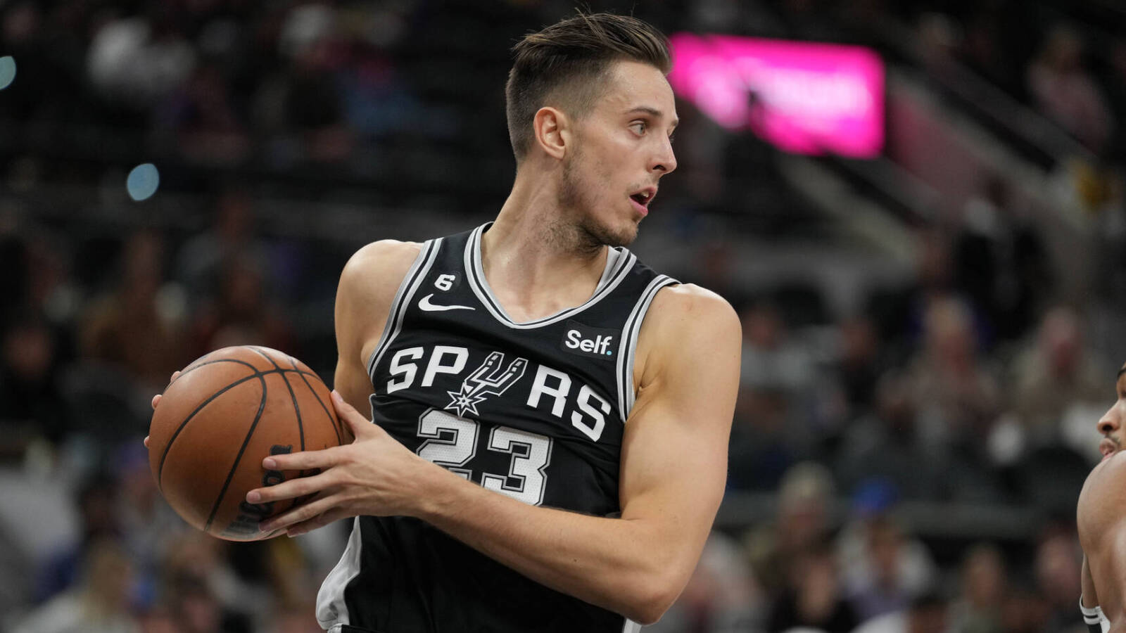 Watch: Spurs' Zach Collins ejected after hard foul bloodies Lakers' Russell Westbrook