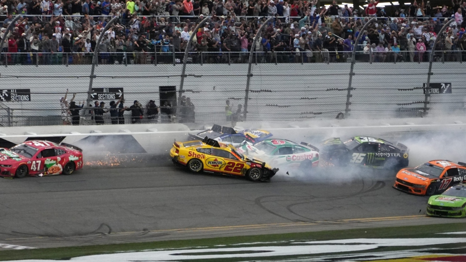 Freddie Kraft questions NASCAR for no late yellow, Kyle Busch bailing late at Daytona 500