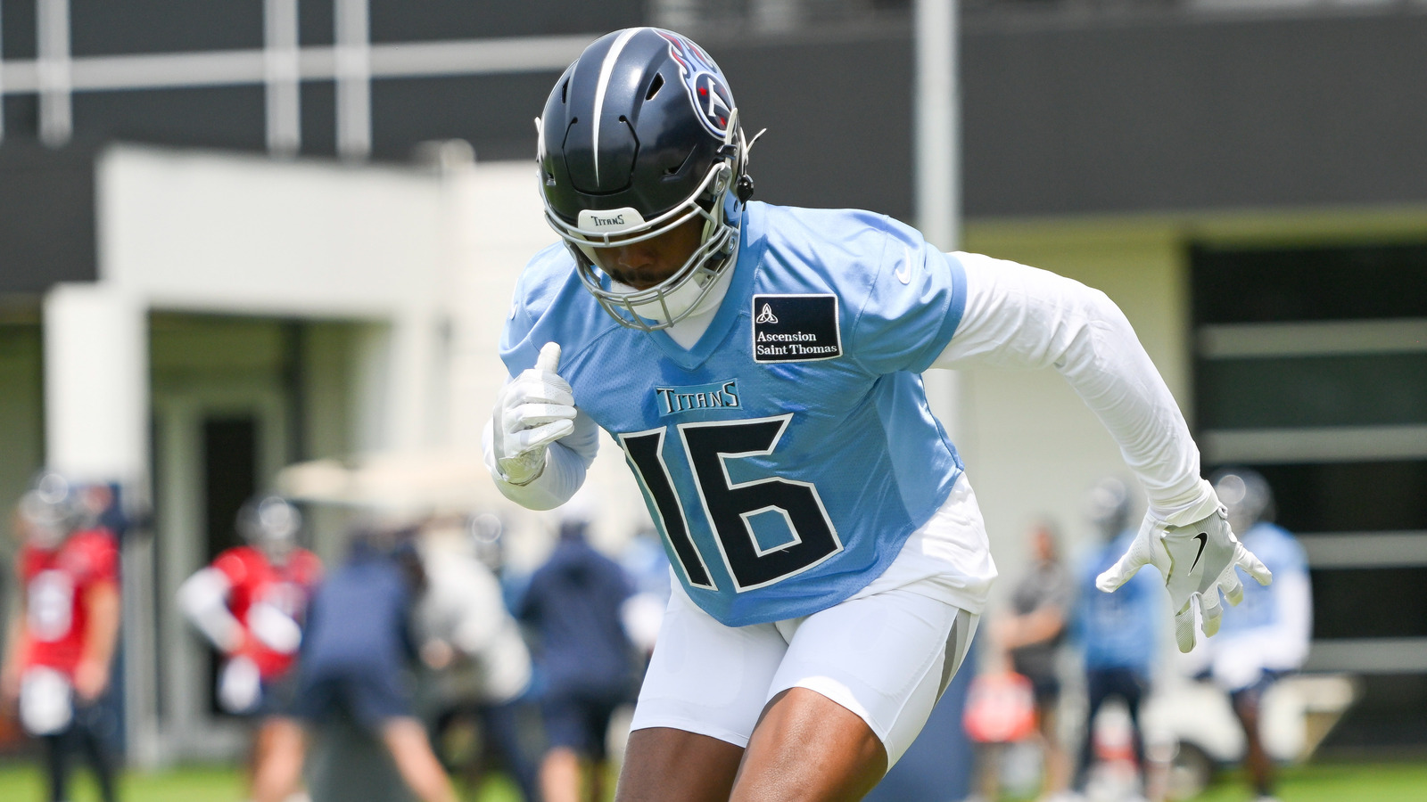 Titans officially give up on this former first-round pick