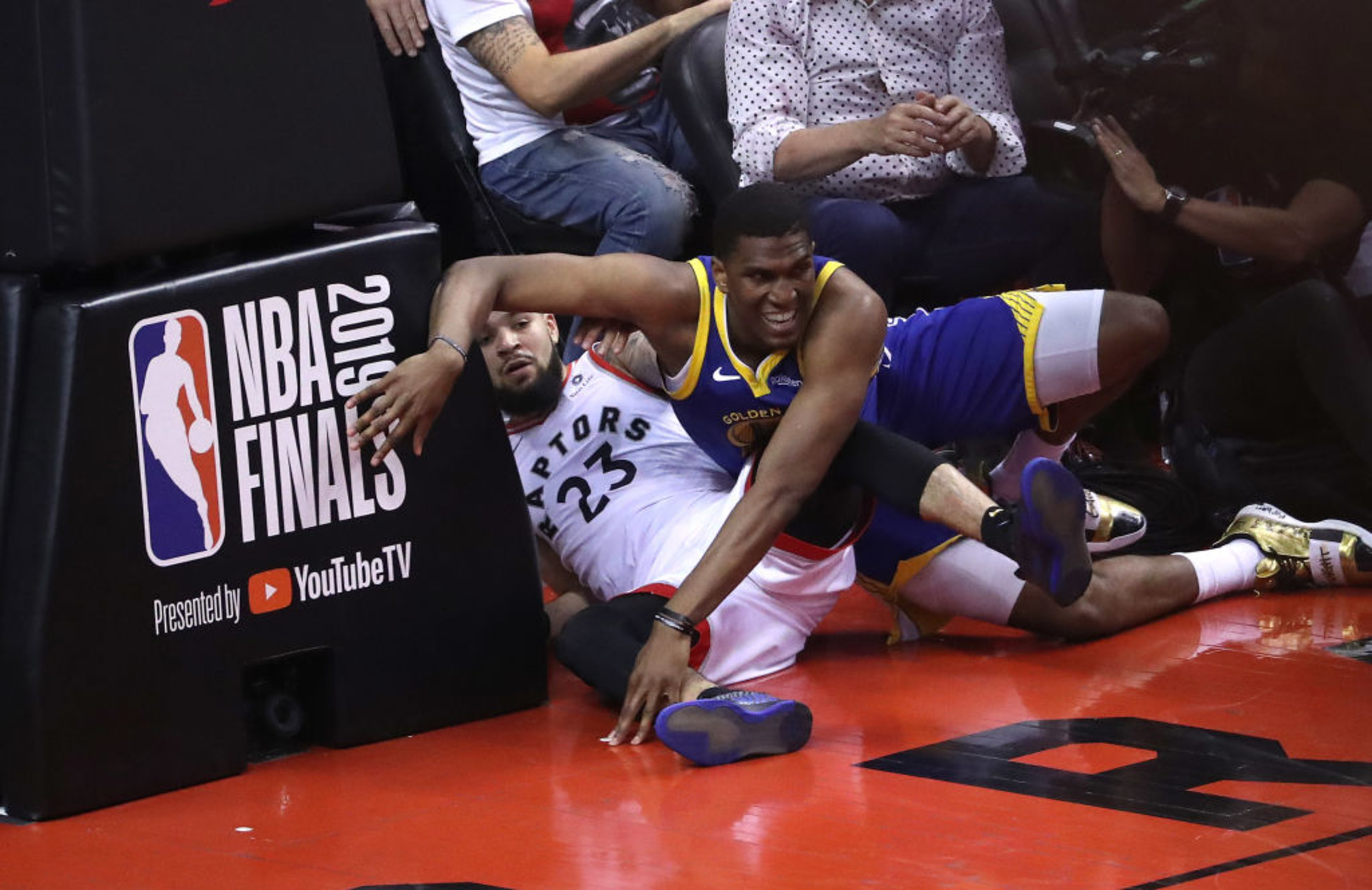who injured kawhi
