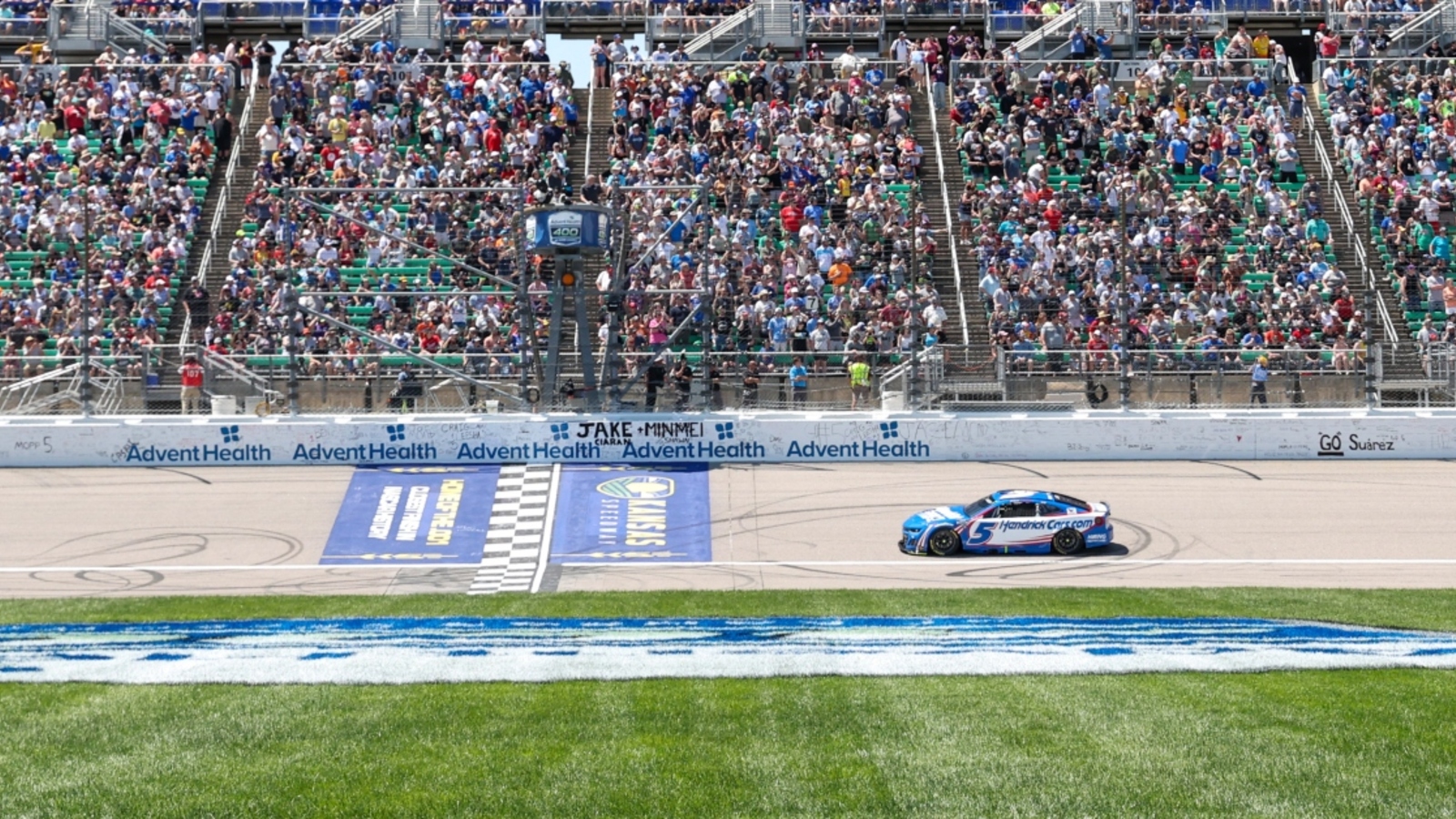 http://www.yardbarker.com/media/7/1/7105cc74e970bd87a402738a8f55bf40d140003c/thumb_16x9/kyle-larson-nascar-power-rankings-kansas.jpg