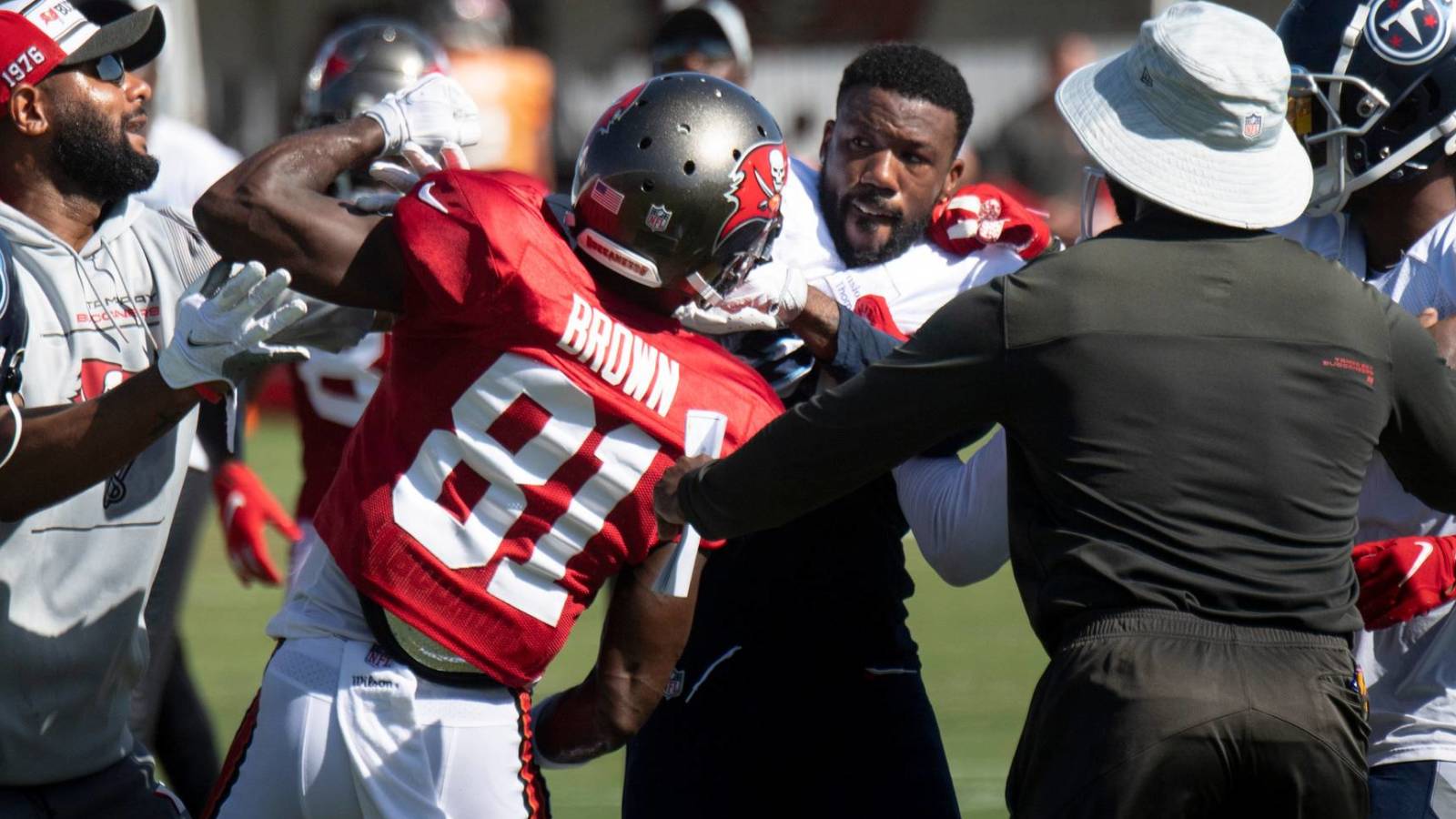 Bucs WR Antonio Brown briefly thrown out of joint practice over fight with Titans CB Chris Jackson