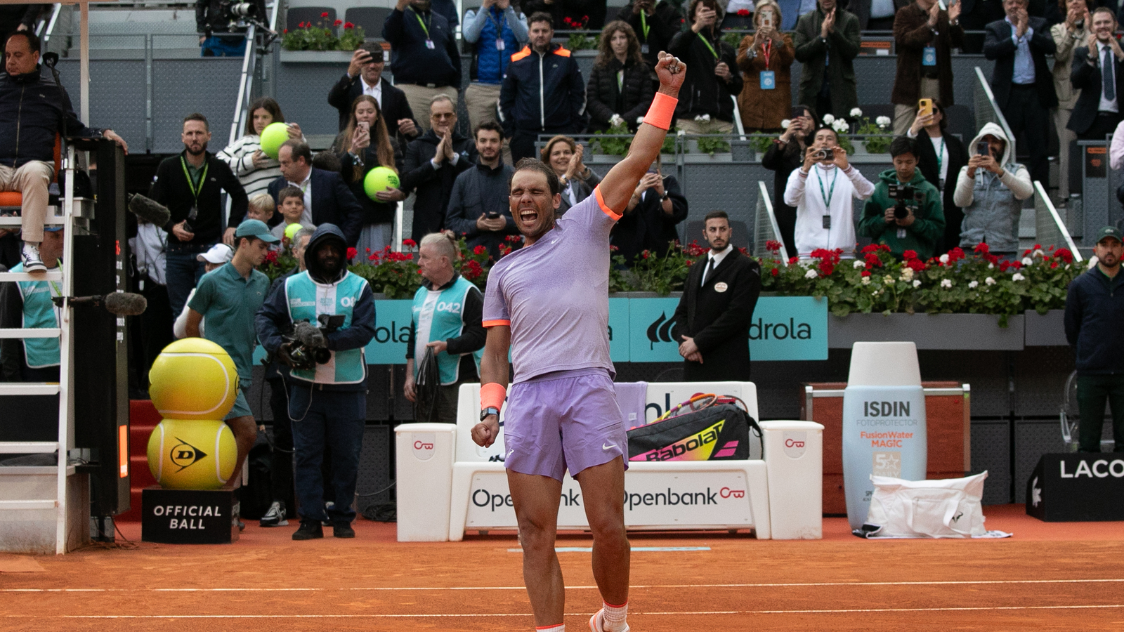 Watch: Rafael Nadal greeted like a king as he steps on Madrid court for R3 matchup against Pedro Cachin