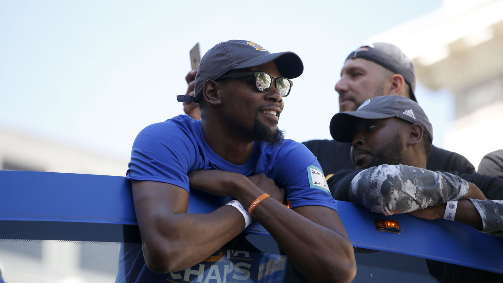 kd wearing 7 hat